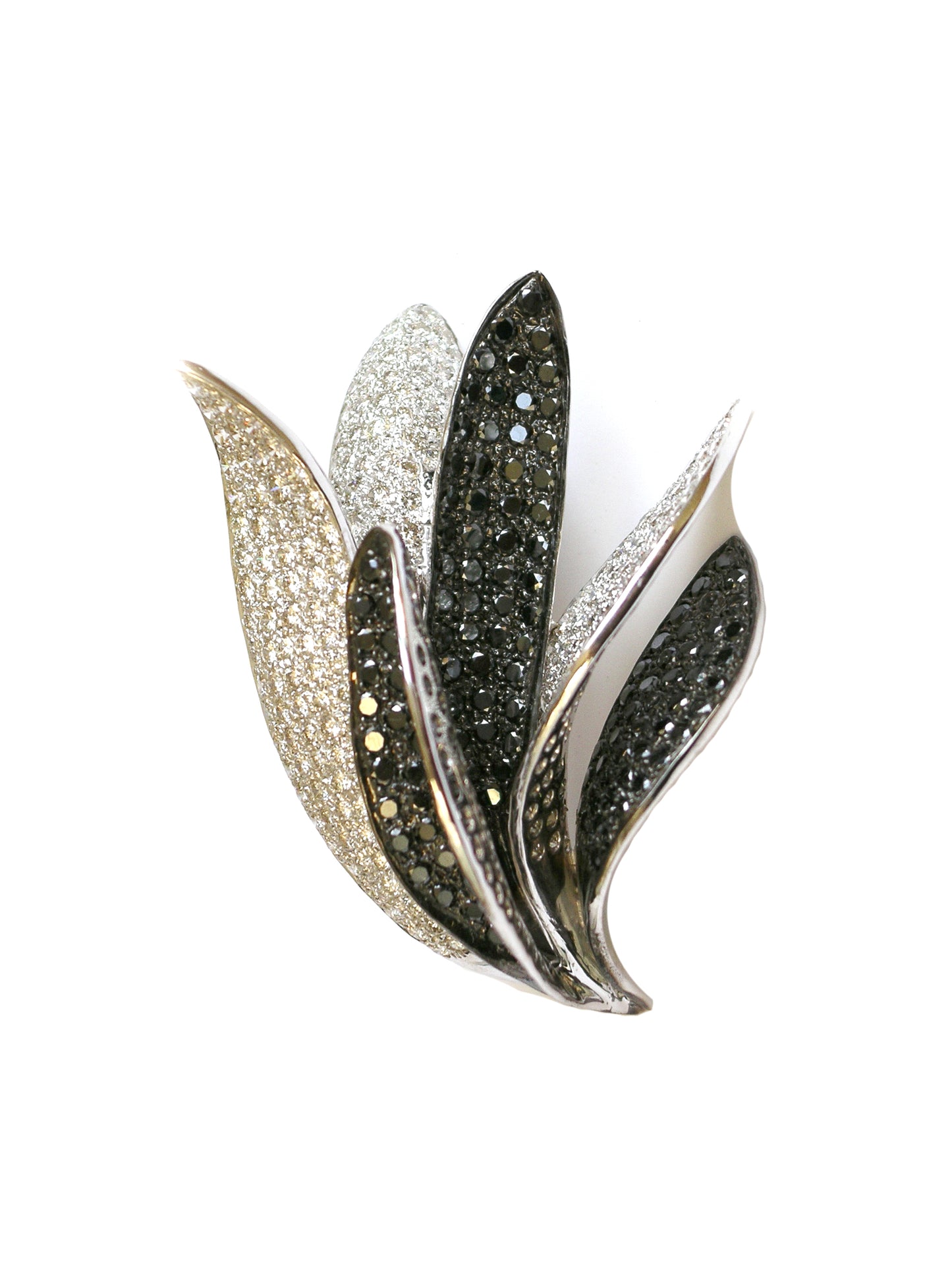 8.29 ct Round Mix Color Diamond Brooch in 18K Gold
