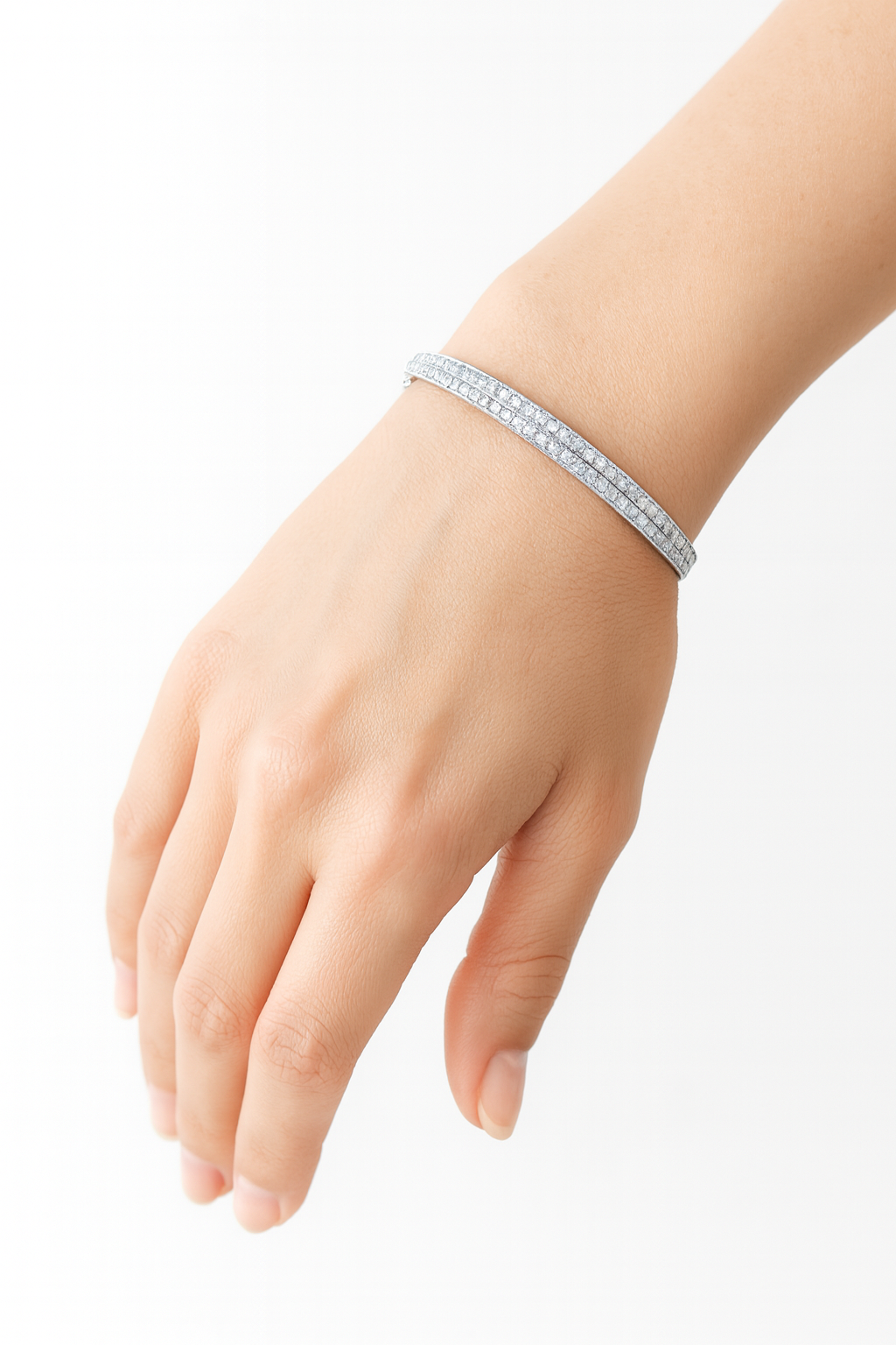 18K White Diamond Pave Bracelet with Round Diamonds