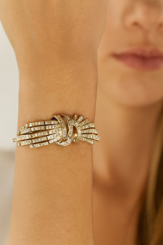 18K Gold White baguette Diamond Bangle