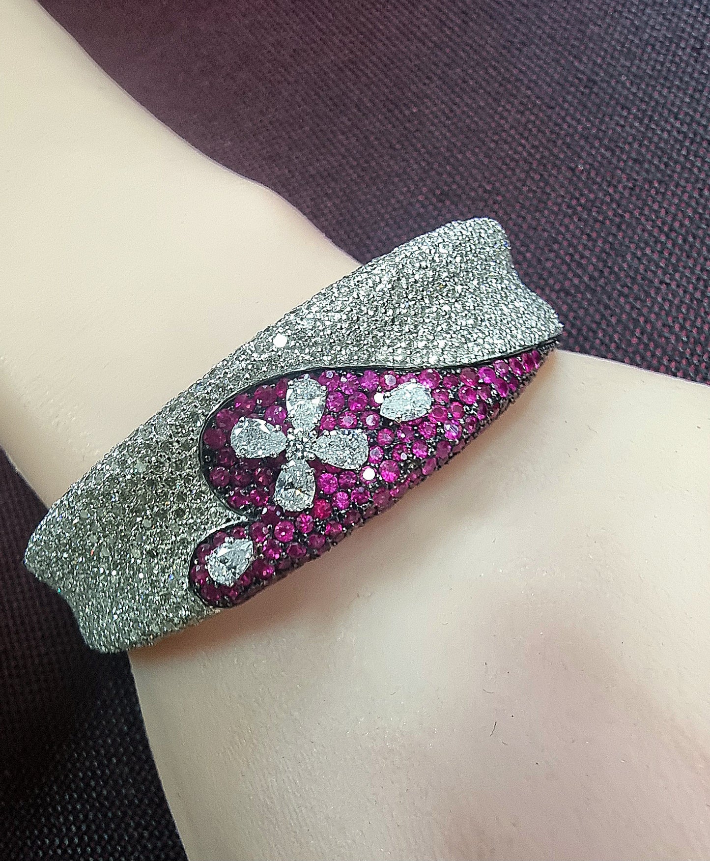 18K Gold White Diamond Ruby Floral Bangle