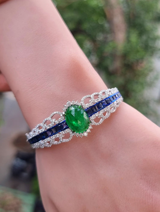 18K White Gold Oval Emerald and  Sapphire Vintage Bracelet