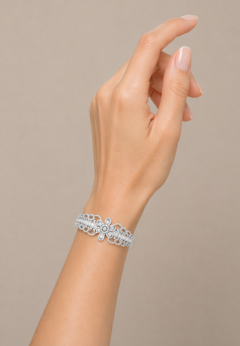 18K White Diamond Baguette Diamond Floral Bracelet