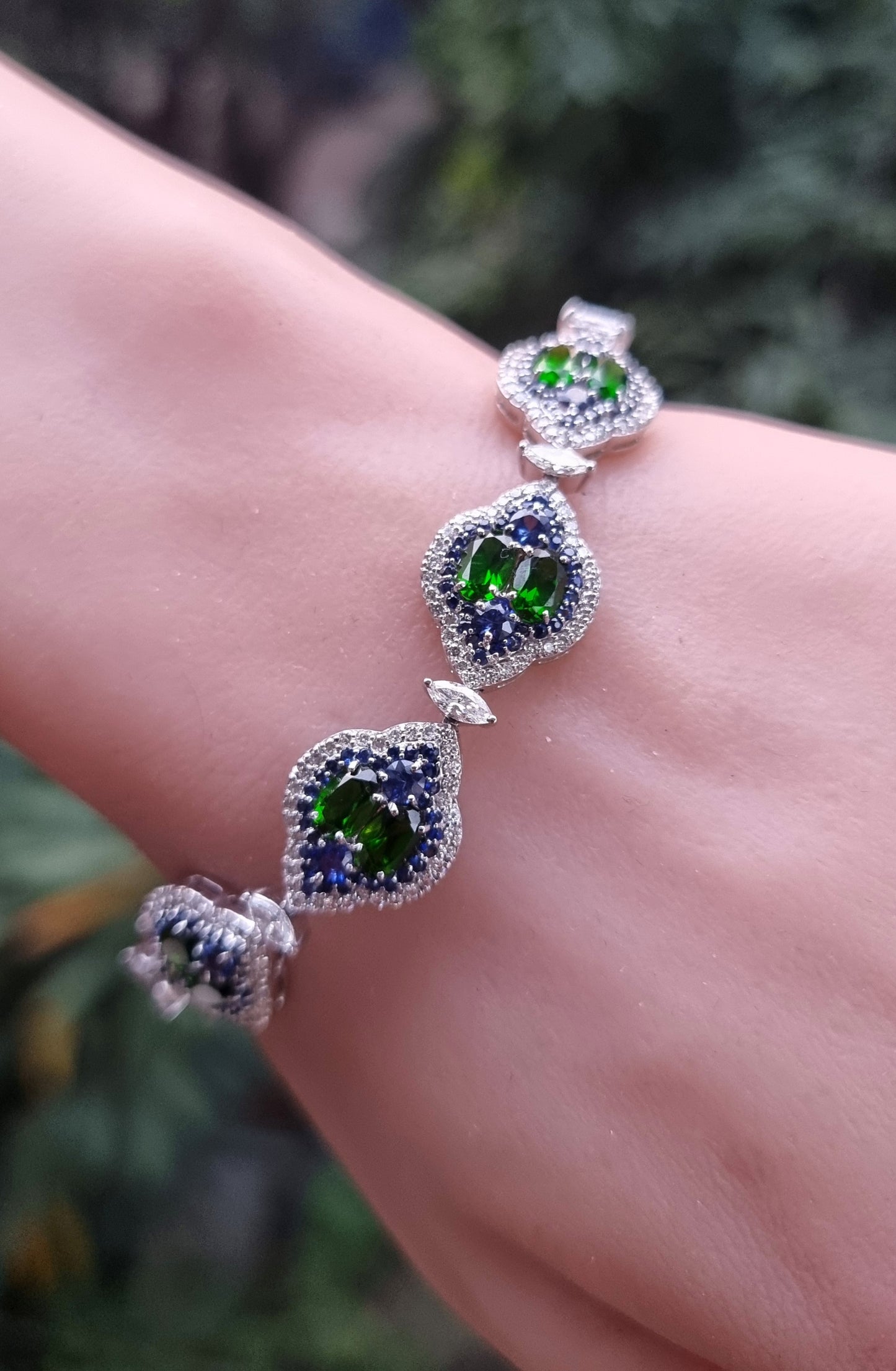 18K White Gold Sapphire Tsavorite Halo Bracelet