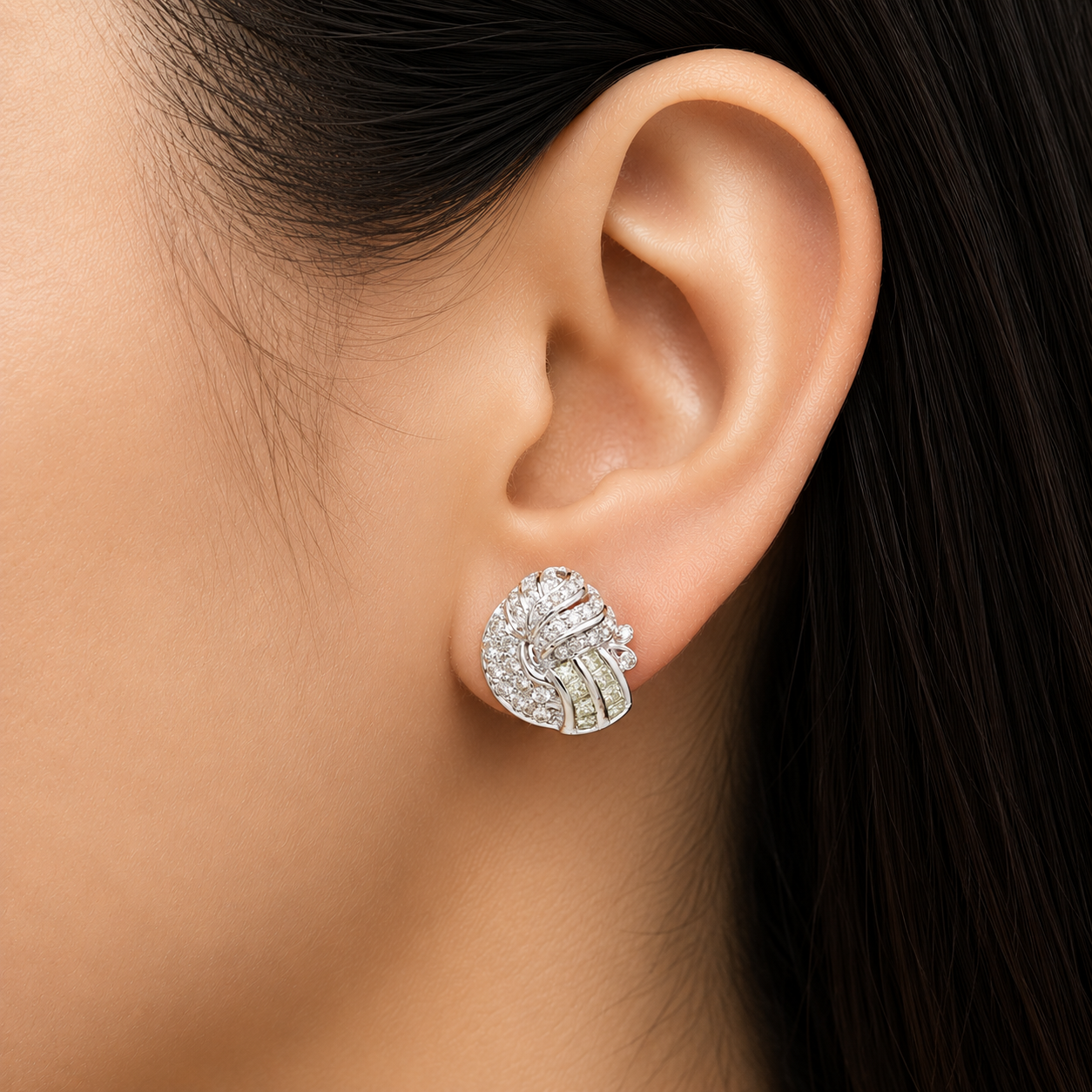 1.18 ct Round Diamond Earrings in 18K Gold