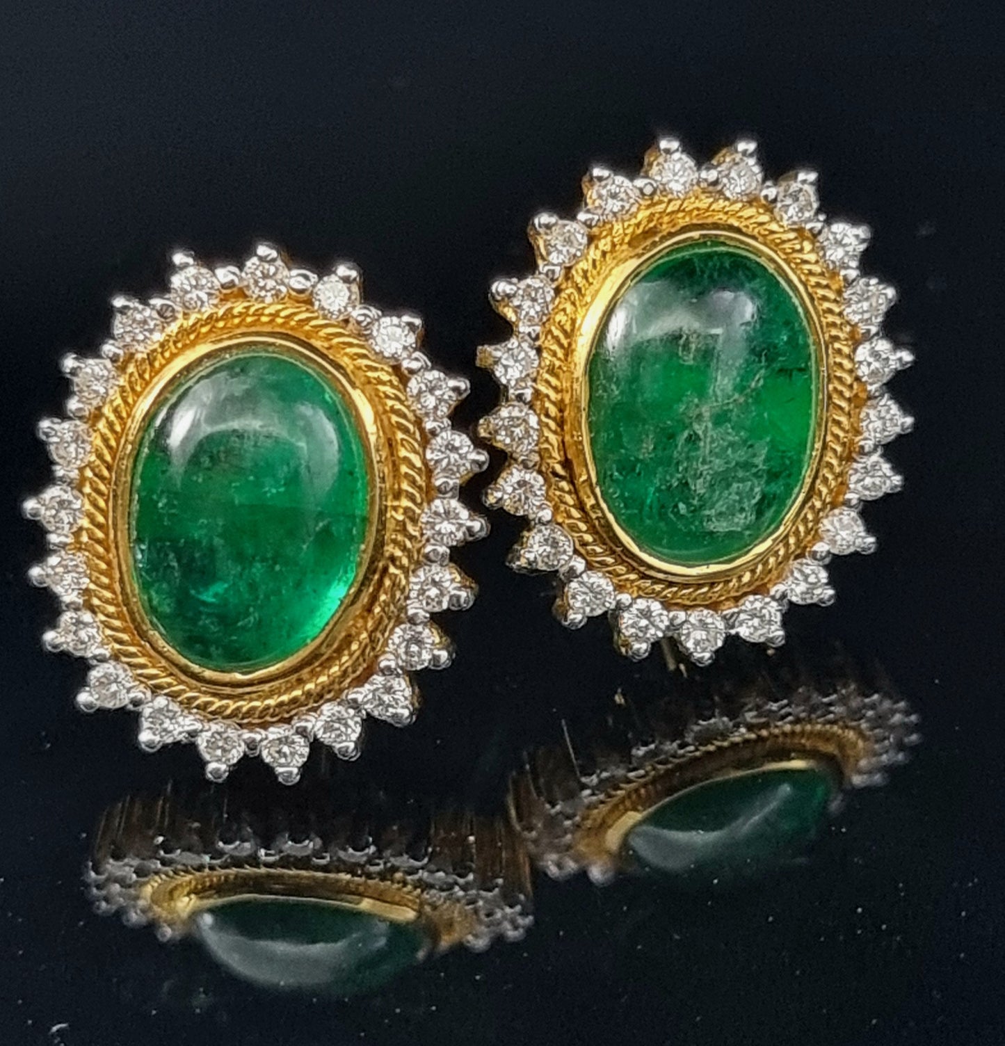 0.97 ct Oval Emerald with White Diamond Earrings in 18K Gold