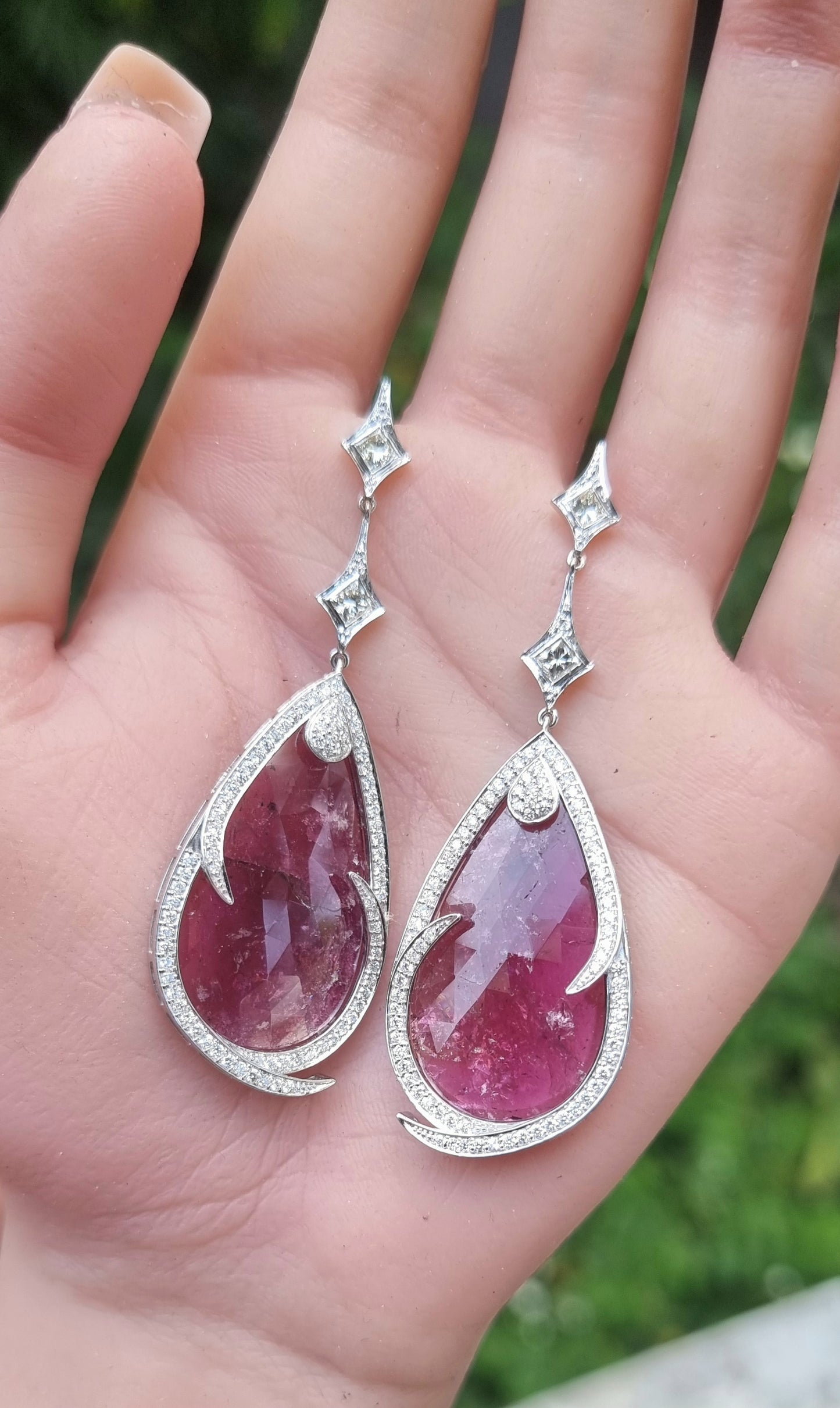 0.91 ct Pear Tourmaline with White Diamond Earrings in 18K Gold