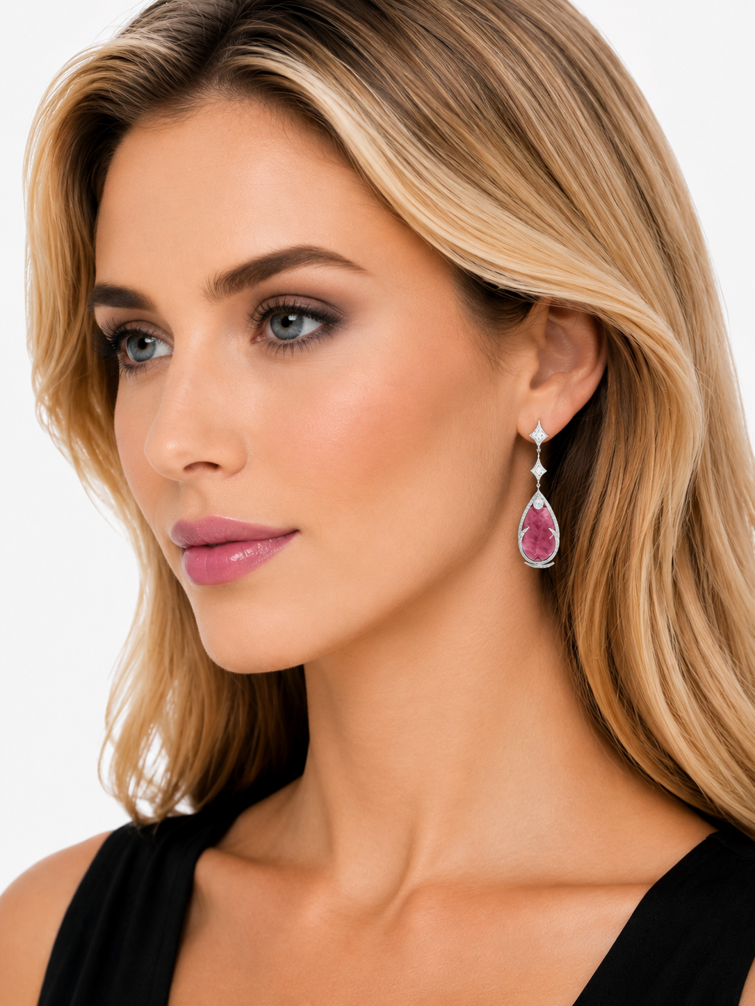 0.91 ct Pear Tourmaline with White Diamond Earrings in 18K Gold