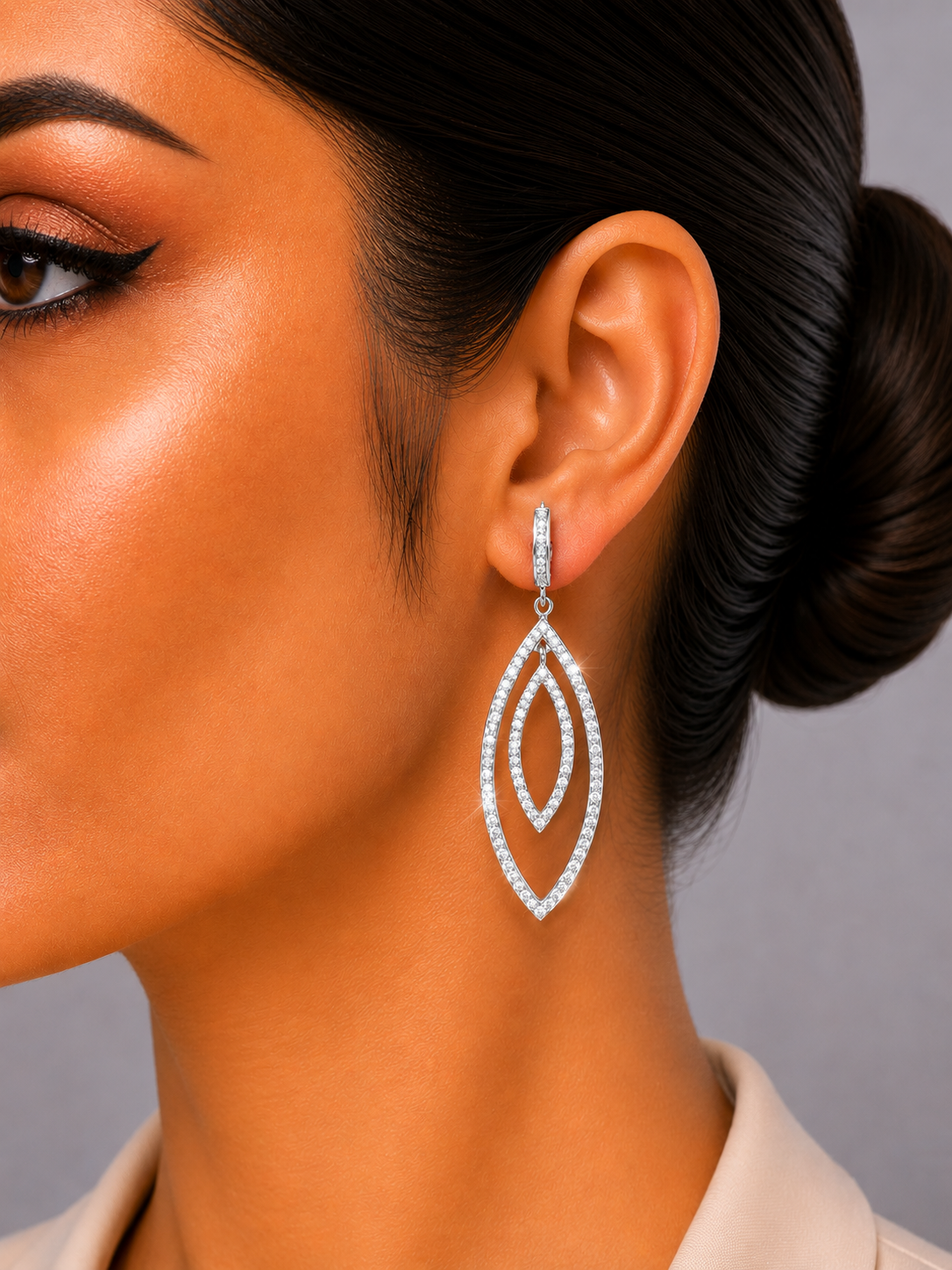 3.32 ct Round White Diamond Earrings in 18K Gold
