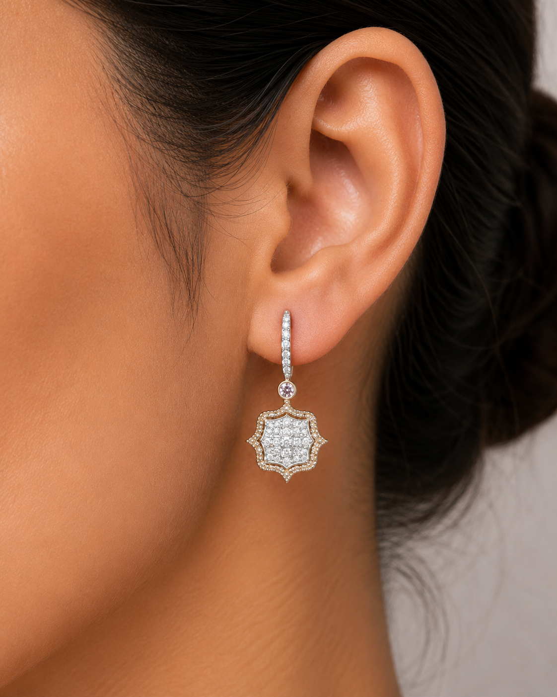 1.45 ct Round White and Pink Diamond Earrings in 18K Gold