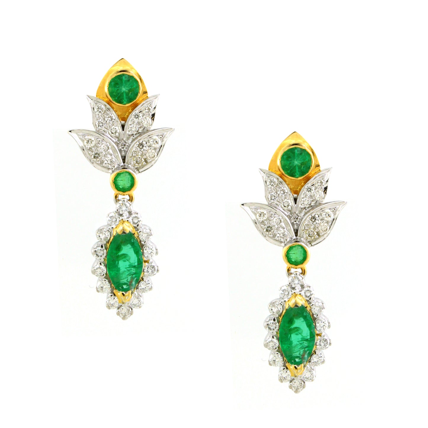 1.05 ct Oval Emerald with White Diamond Earrings in 18K Gold