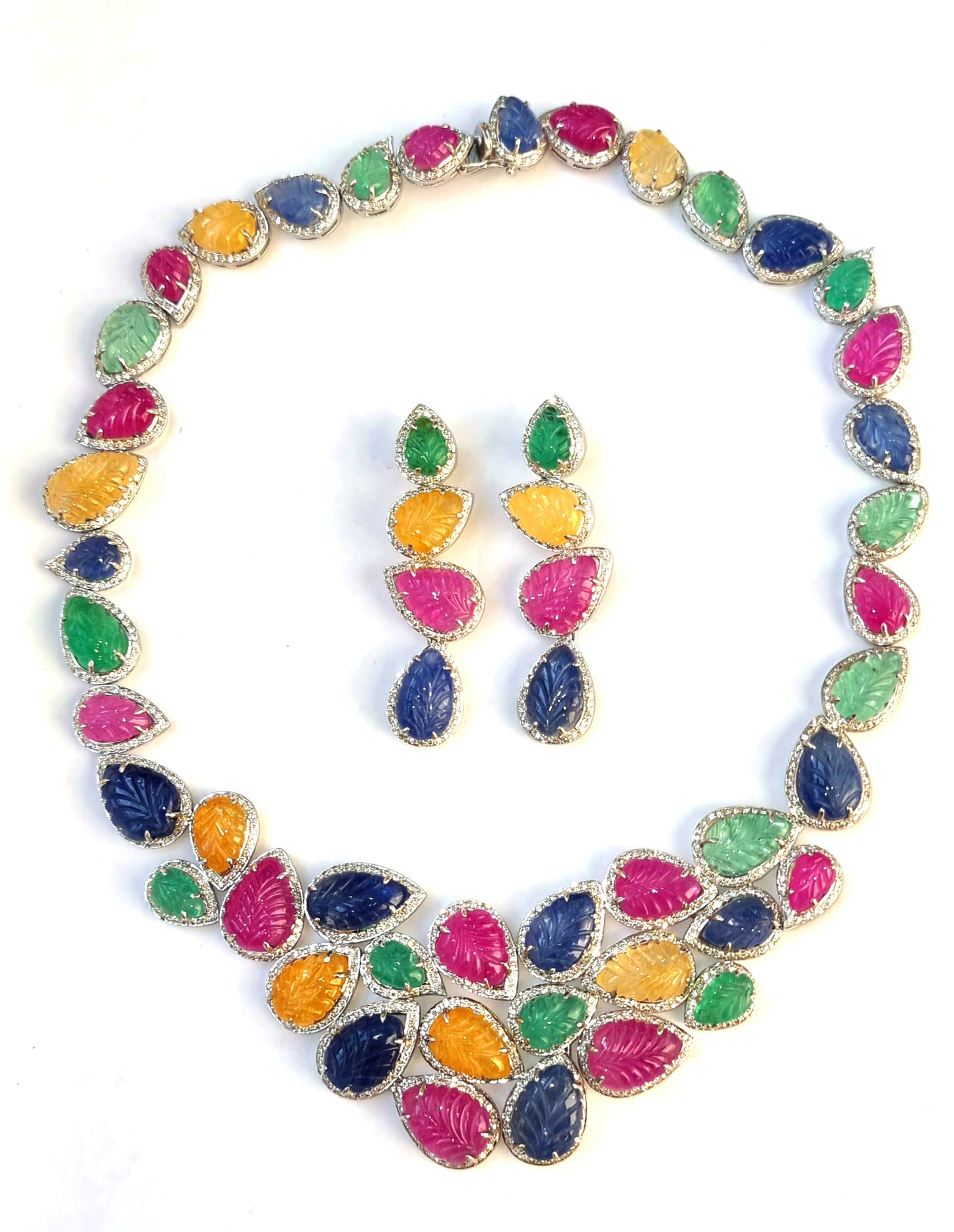 18K Gold Mix Color Diamond Floral Necklace Set