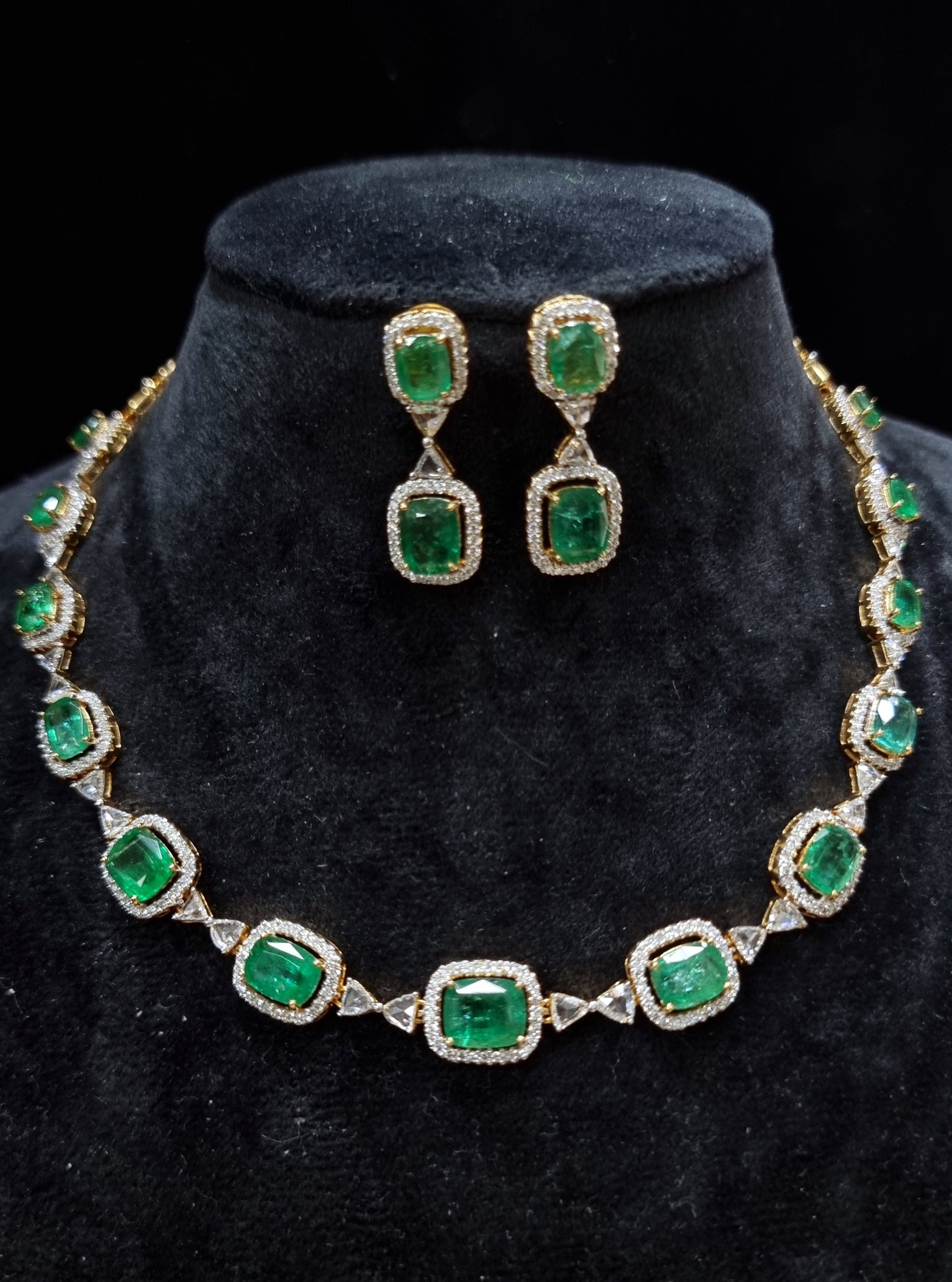 18K Gold Emerald Halo Necklace Set with White Diamonds