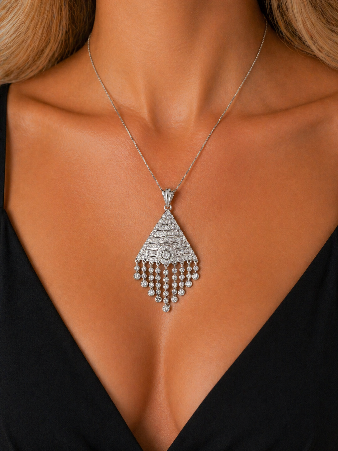 18K White Diamond Geometric Pendant Round Center 7.66g
