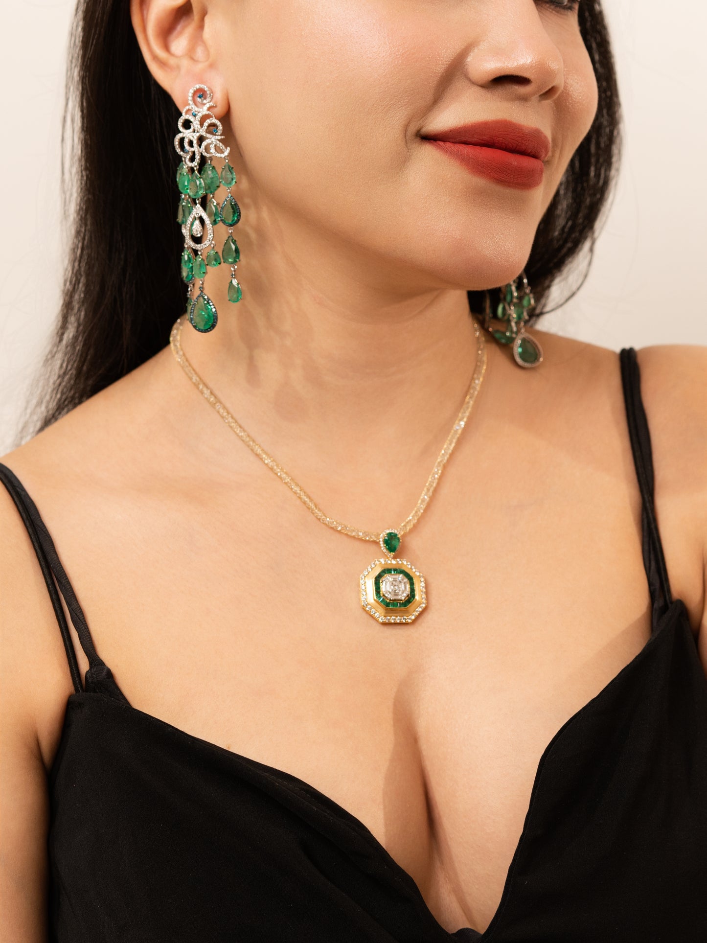 Emerald & Diamond Halo Pendant in 18k gold – Vintage Octagonal Statement Design