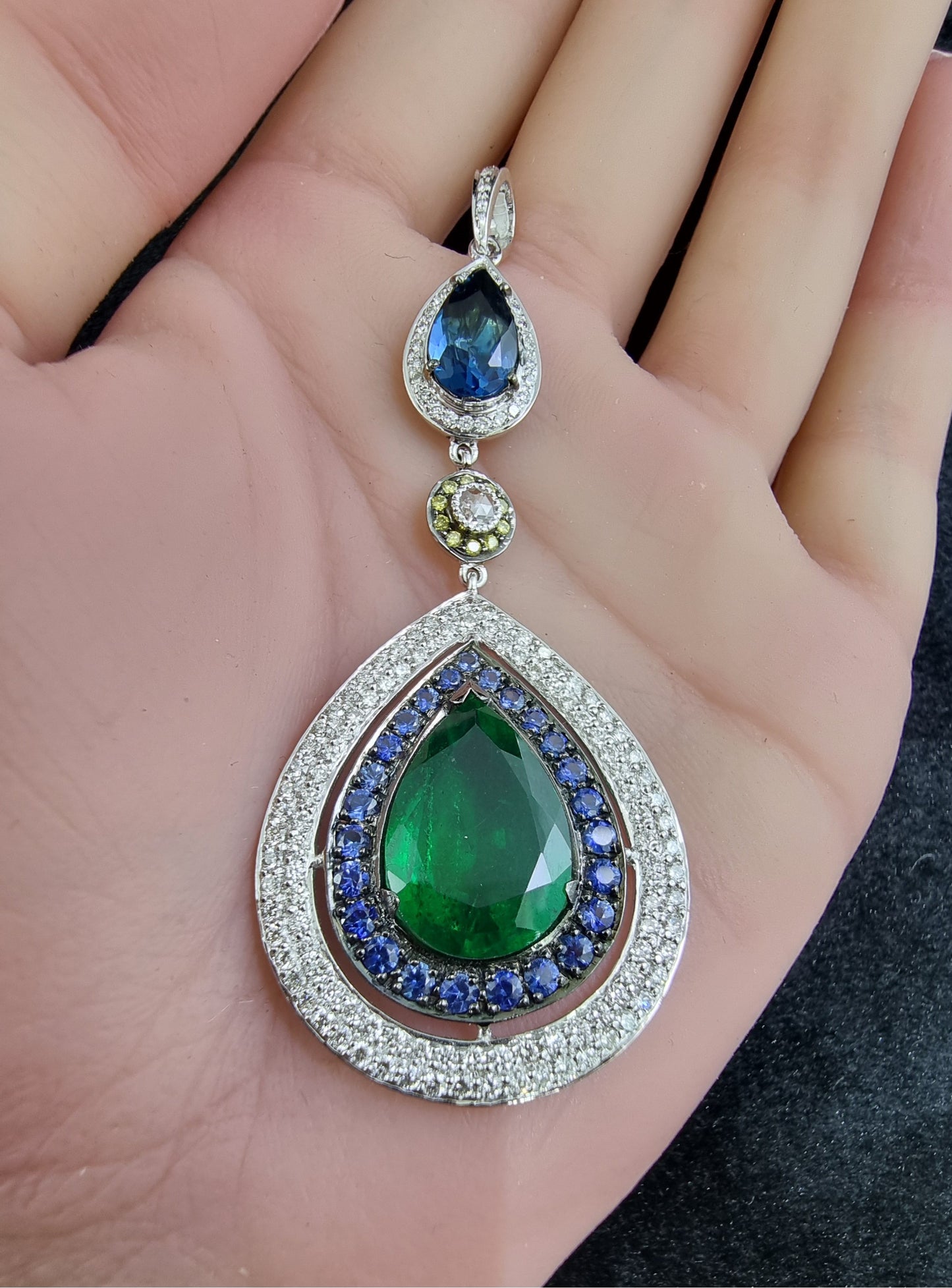 18K White Diamond Sapphire Emerald Halo Pendant pear 12.73g