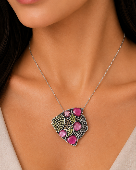 5.57 ct Pear Tourmaline with Mix Color Diamond Pendant in 18K Gold