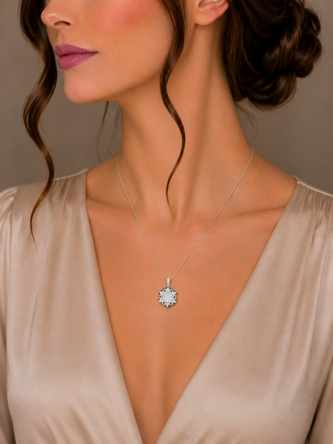 0.51 ct Round White Diamond Pendant in 18K Gold