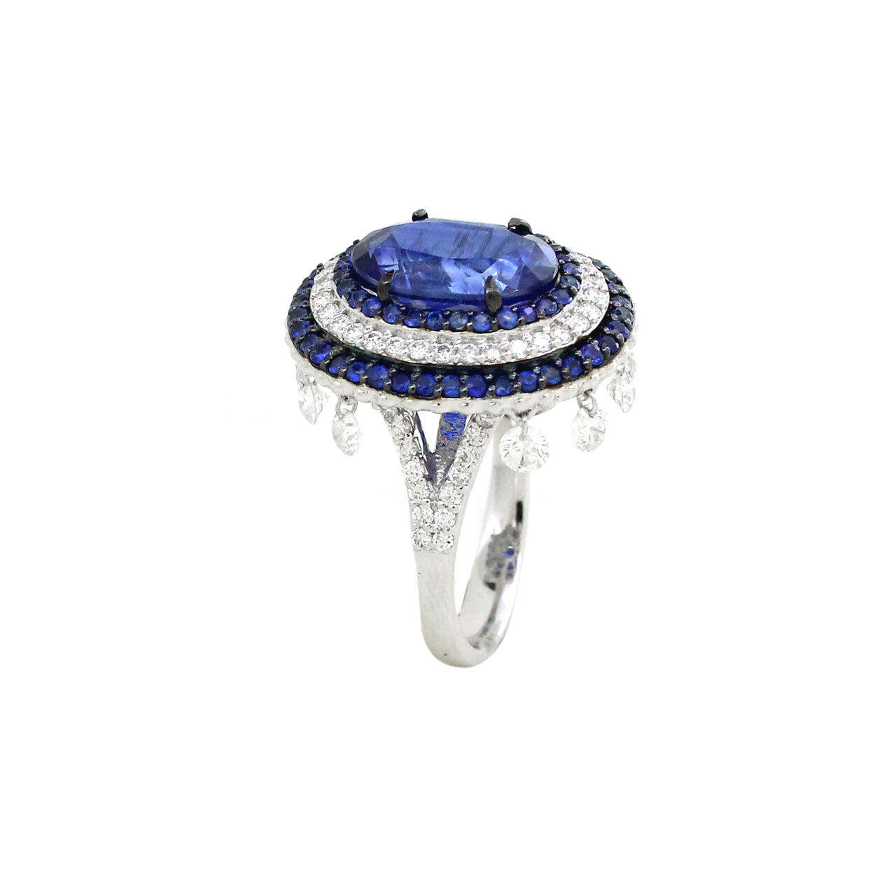 18K Gold Oval Sapphire Ring – Diamond Halo with Split Shank Design
