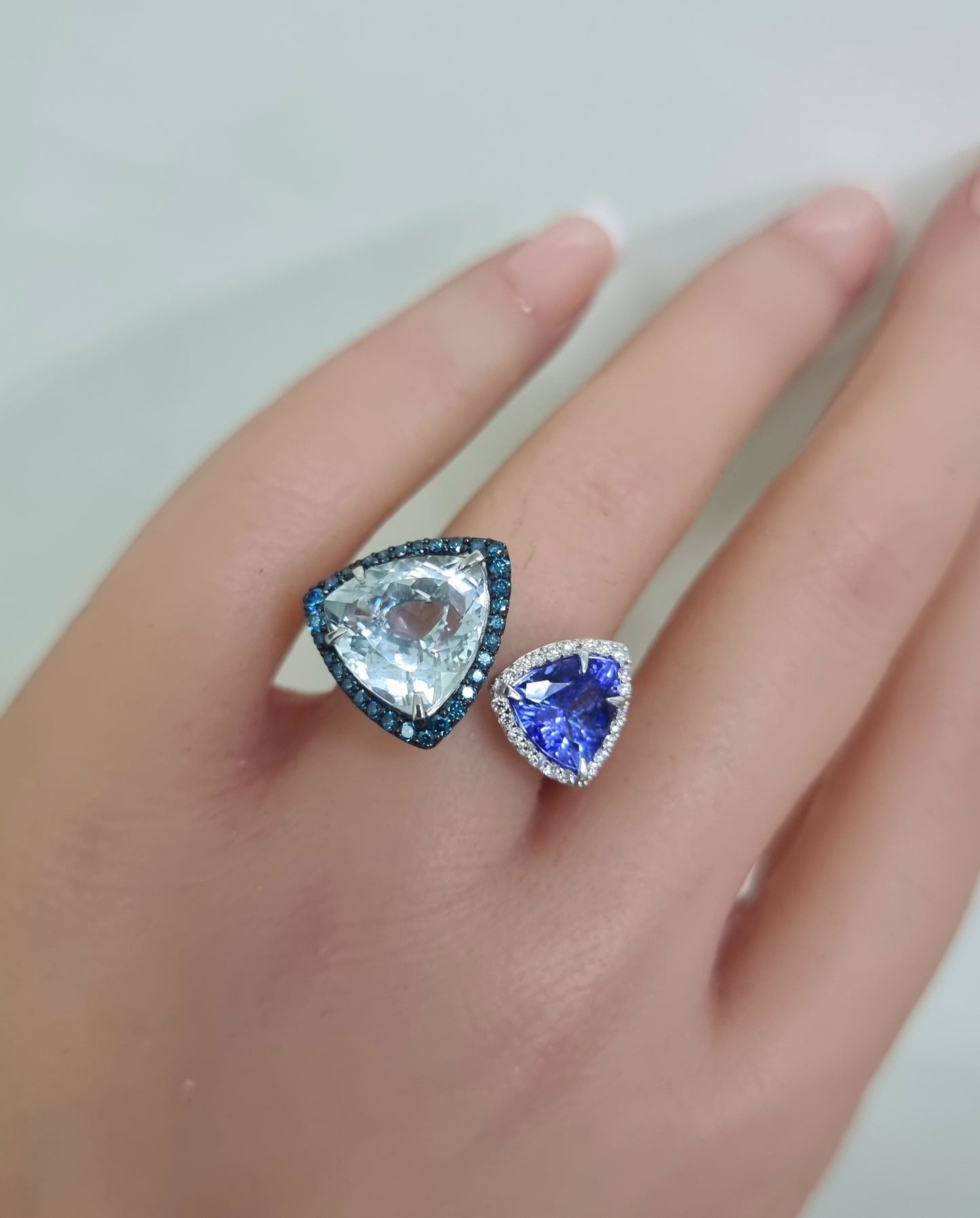 0.62 ct Trillion Aquamarine with Tanzanite and White Blue Diamond Ring in 18K Gold