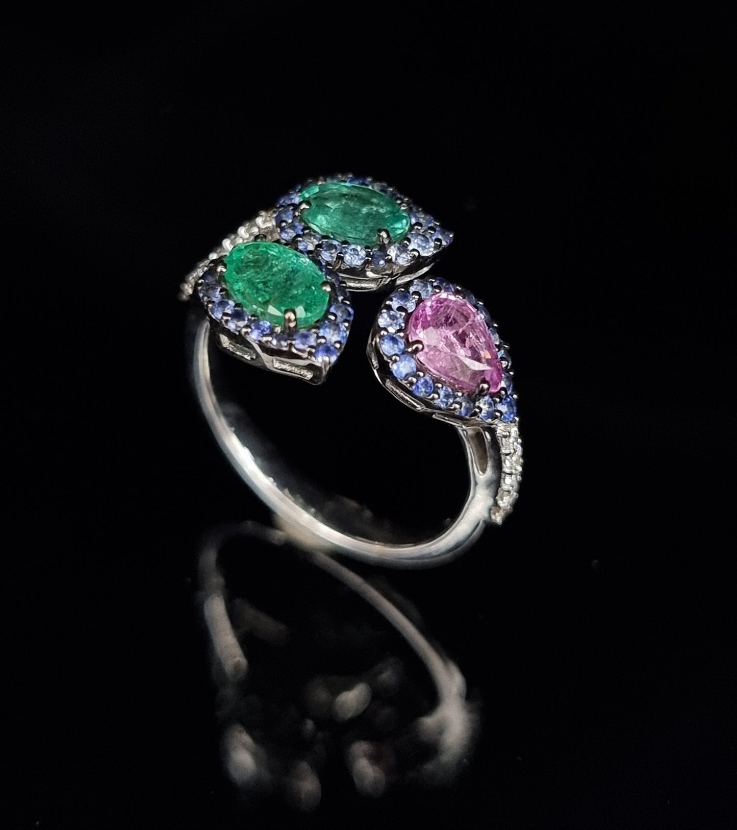 0.14 ct Oval Emerald with Sapphire and White Diamond Ring in 18K Gold